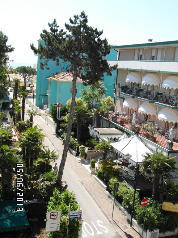 Roma Hotel 3*